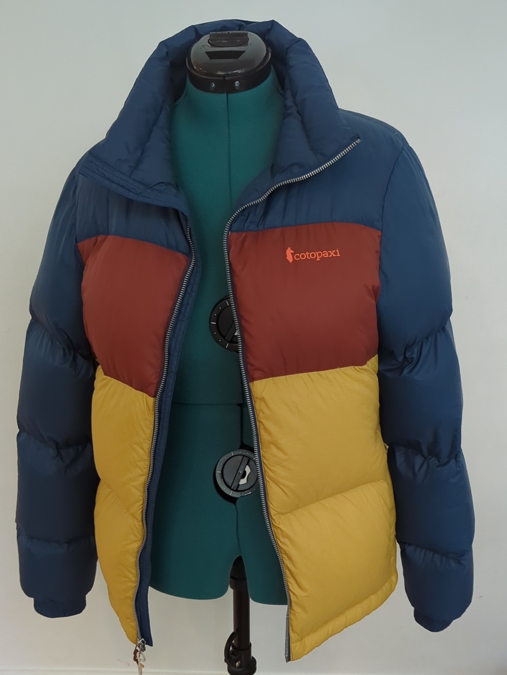 Cotopaxi Solazo Down Jacket 650 Fill- Retro Indigo Blue Golden Rod size M
